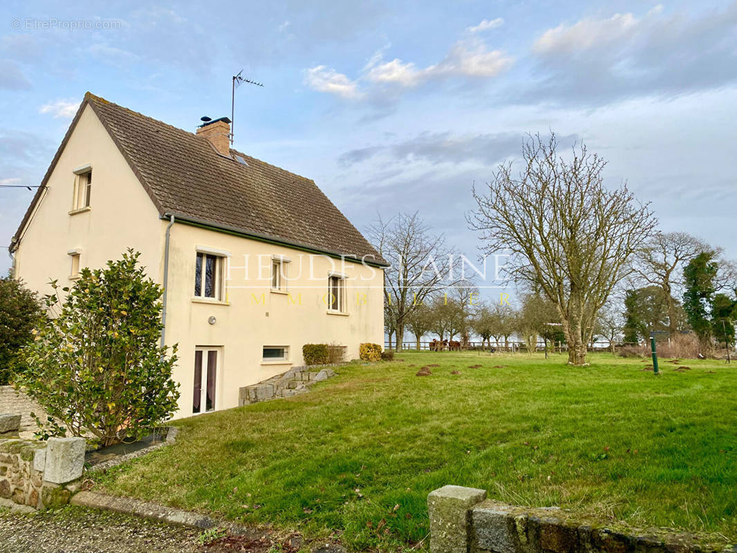 Maison à LE TEILLEUL