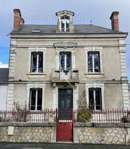 Maison à MONTRICHARD