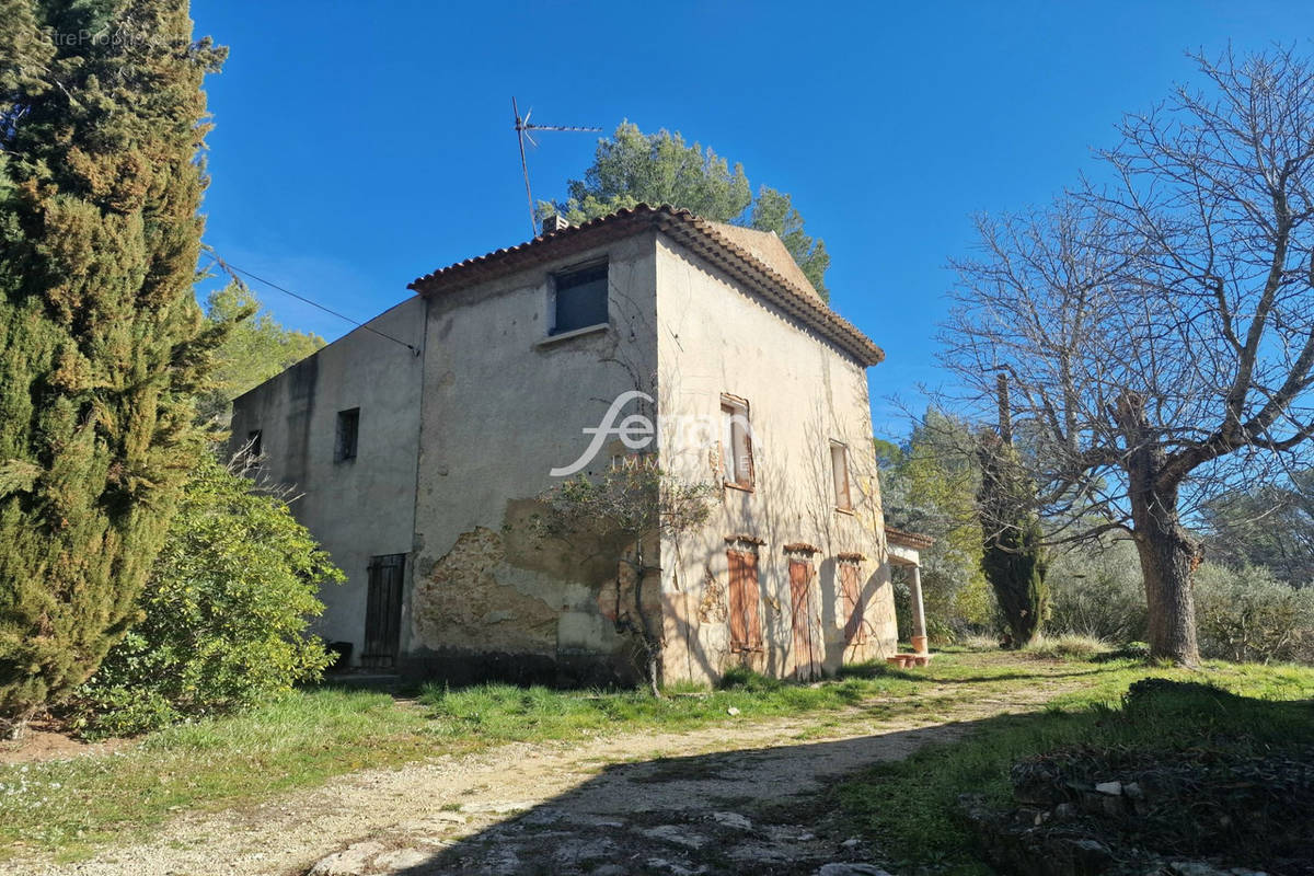 Maison à SALERNES