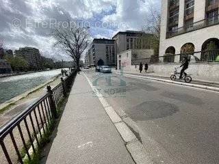 Parking à PARIS-10E