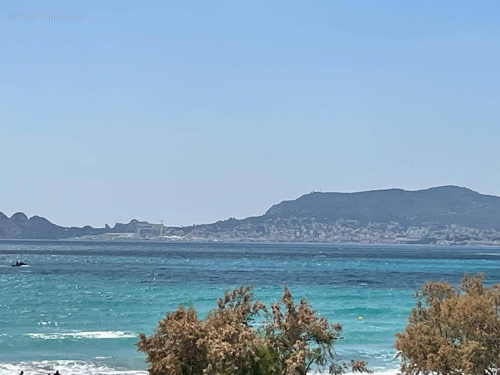 Appartement à SAINT-CYR-SUR-MER