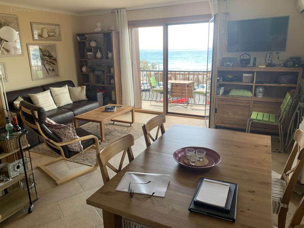 Appartement à SAINT-CYR-SUR-MER