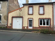 Maison à VILLEDIEU-LA-BLOUERE