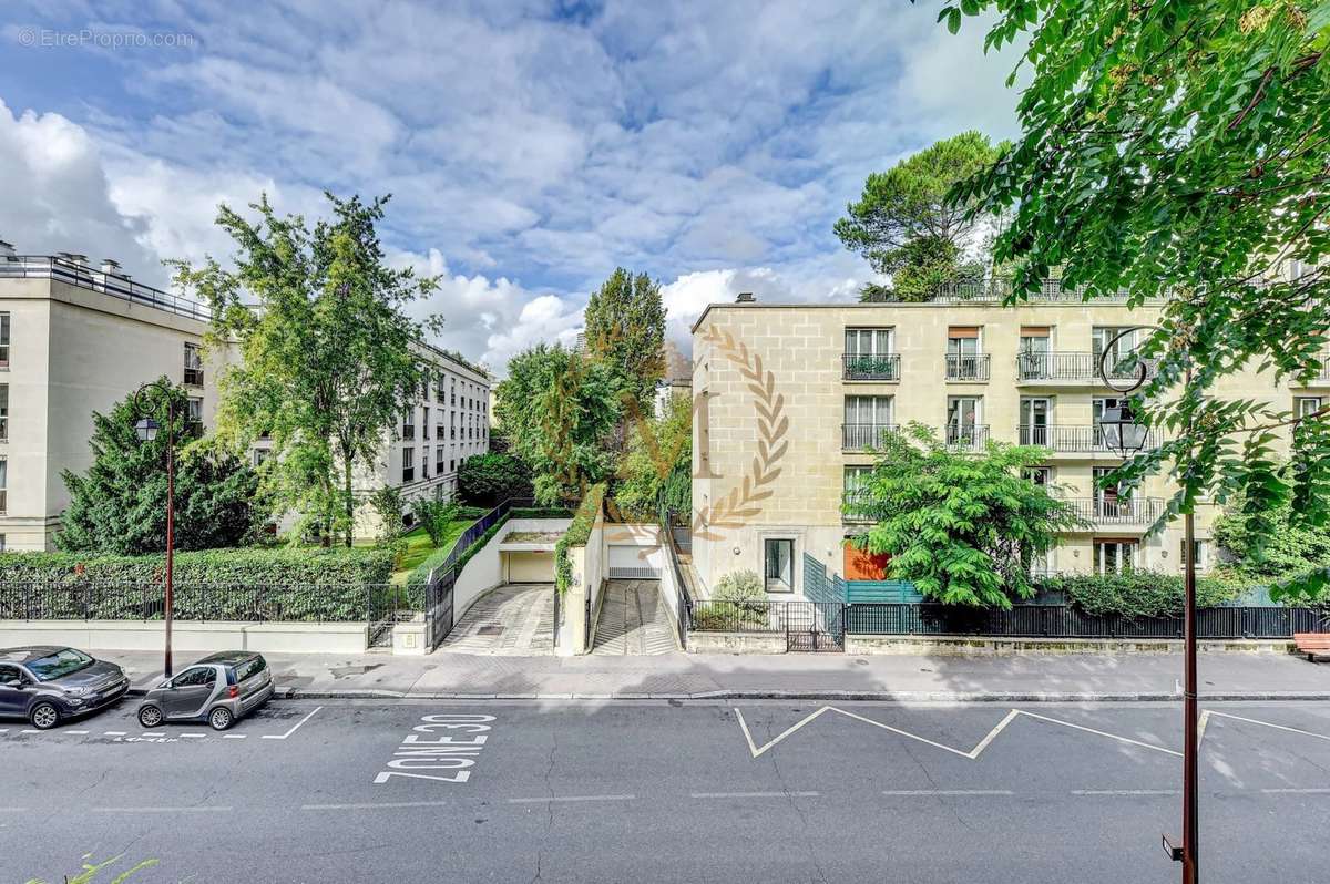 Appartement à NEUILLY-SUR-SEINE