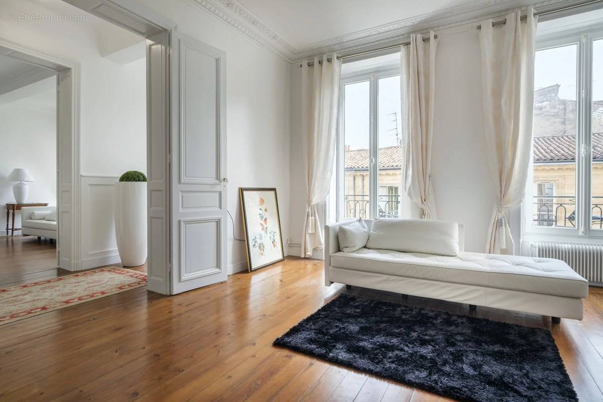 Appartement à BORDEAUX