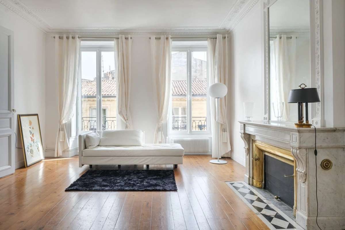 Appartement à BORDEAUX