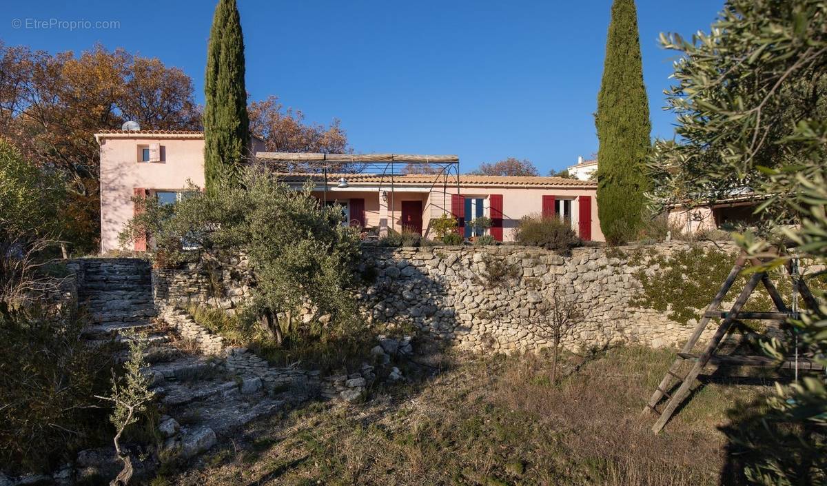 Maison à L&#039;ISLE-SUR-LA-SORGUE