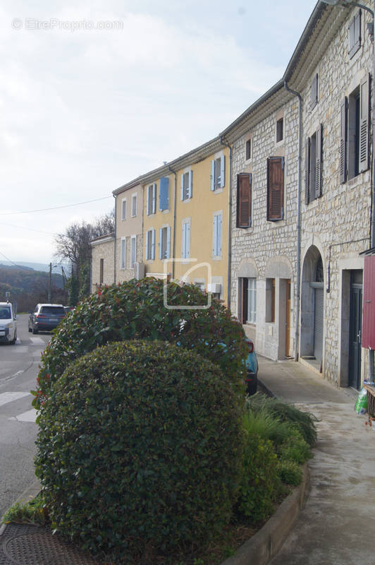 Appartement à BEAUFORT-SUR-GERVANNE