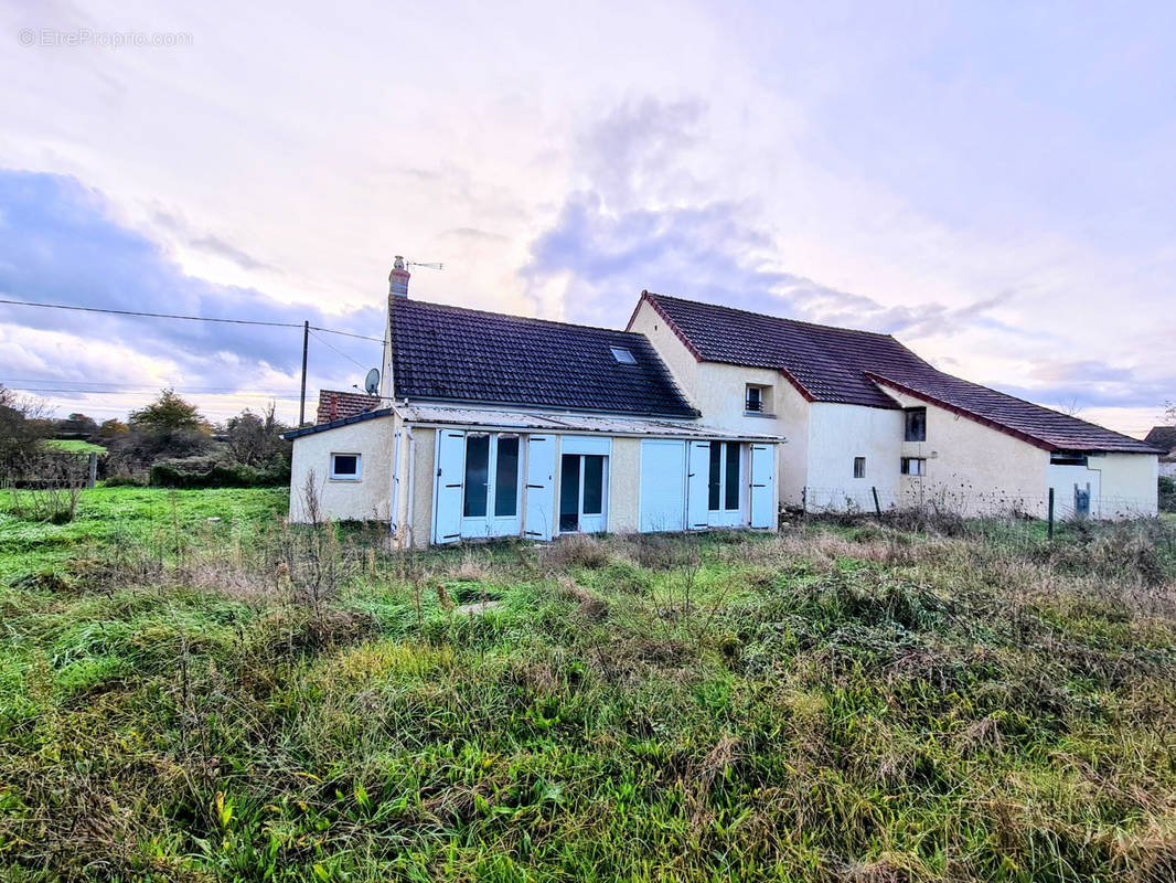 Maison à MORNAY-SUR-ALLIER