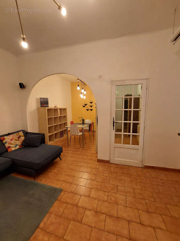 Appartement à MARSEILLE-4E