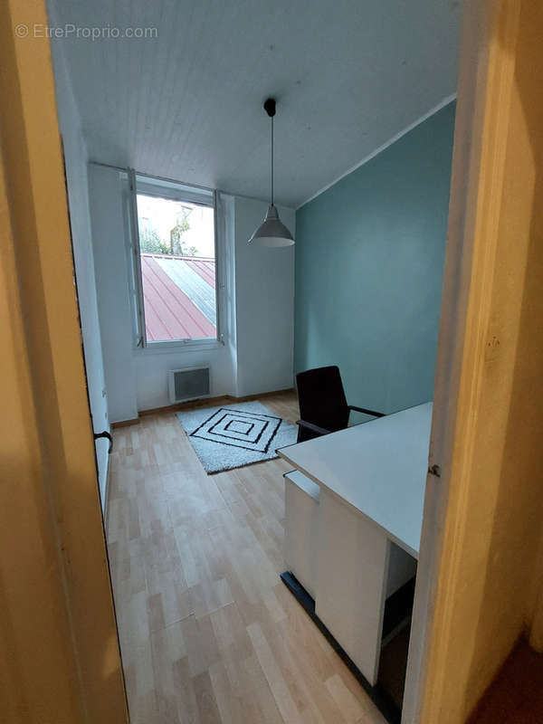 Appartement à MARSEILLE-4E