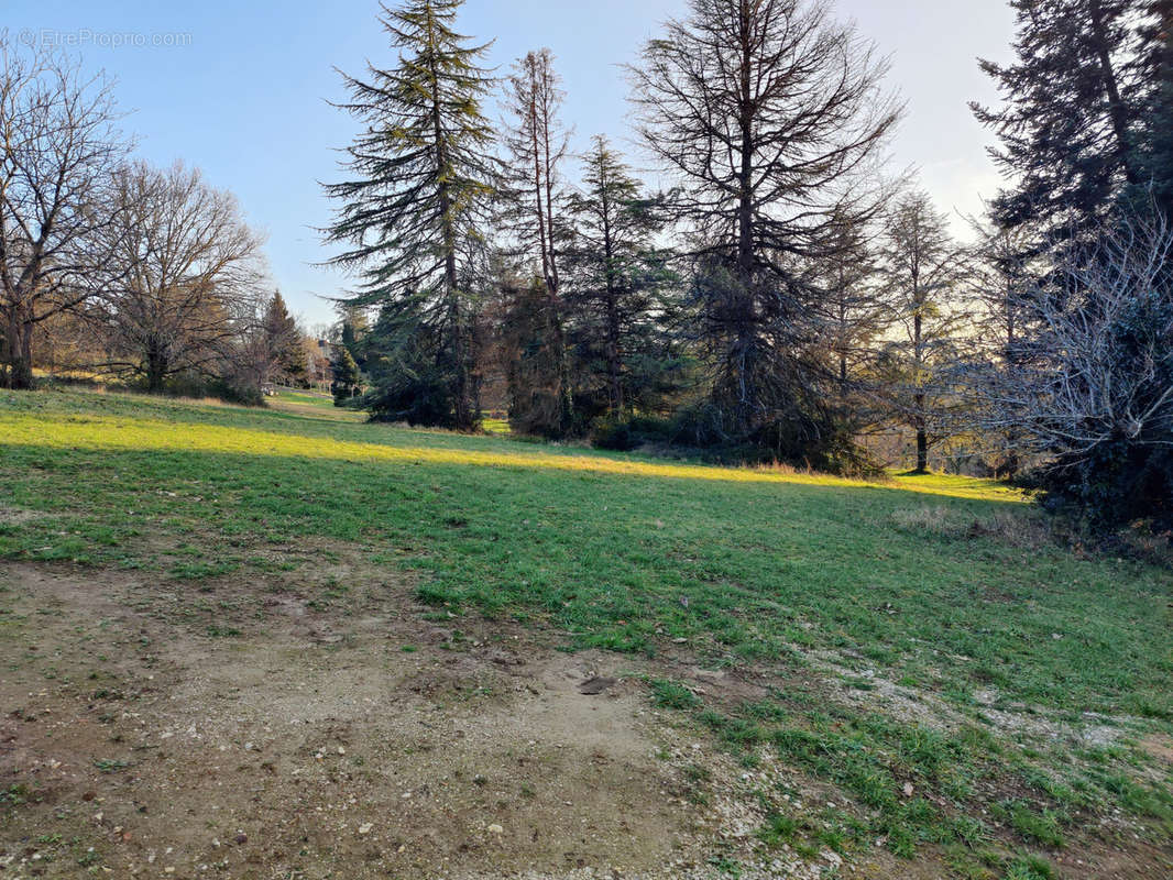 Terrain à SARLAT-LA-CANEDA