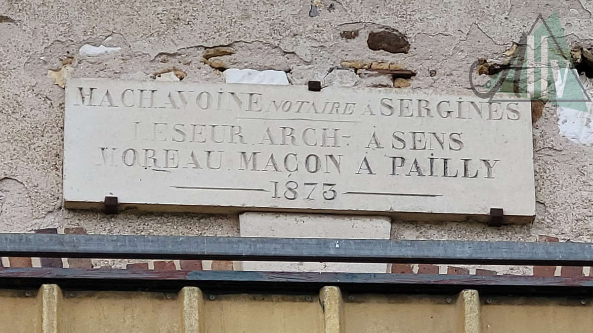 Maison à SERGINES