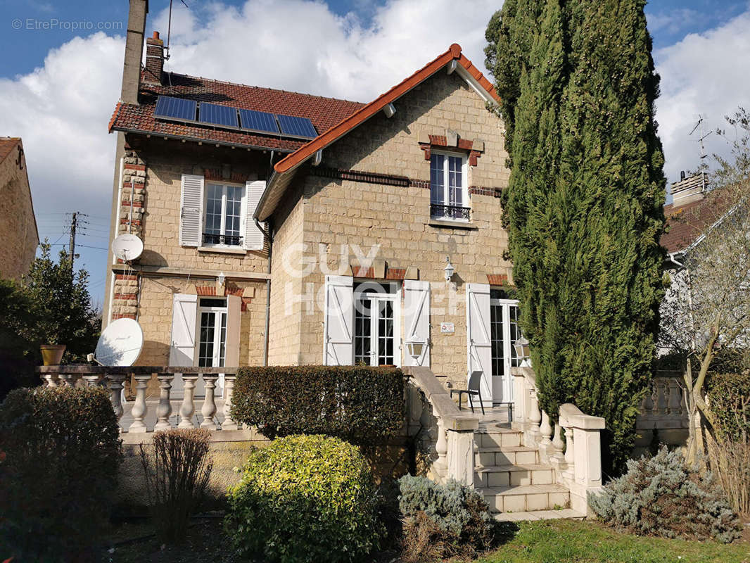 Maison à BEAUMONT-SUR-OISE