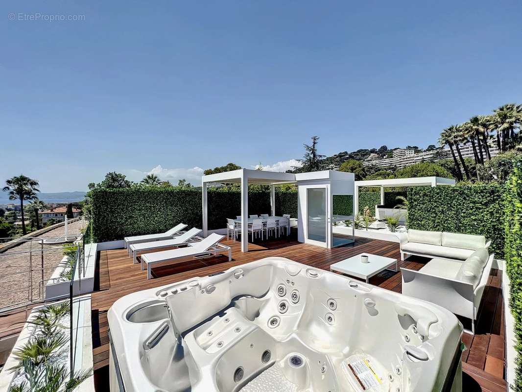 Appartement à CANNES