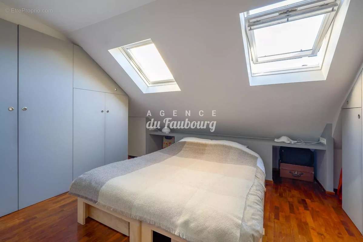 Appartement à PARIS-10E