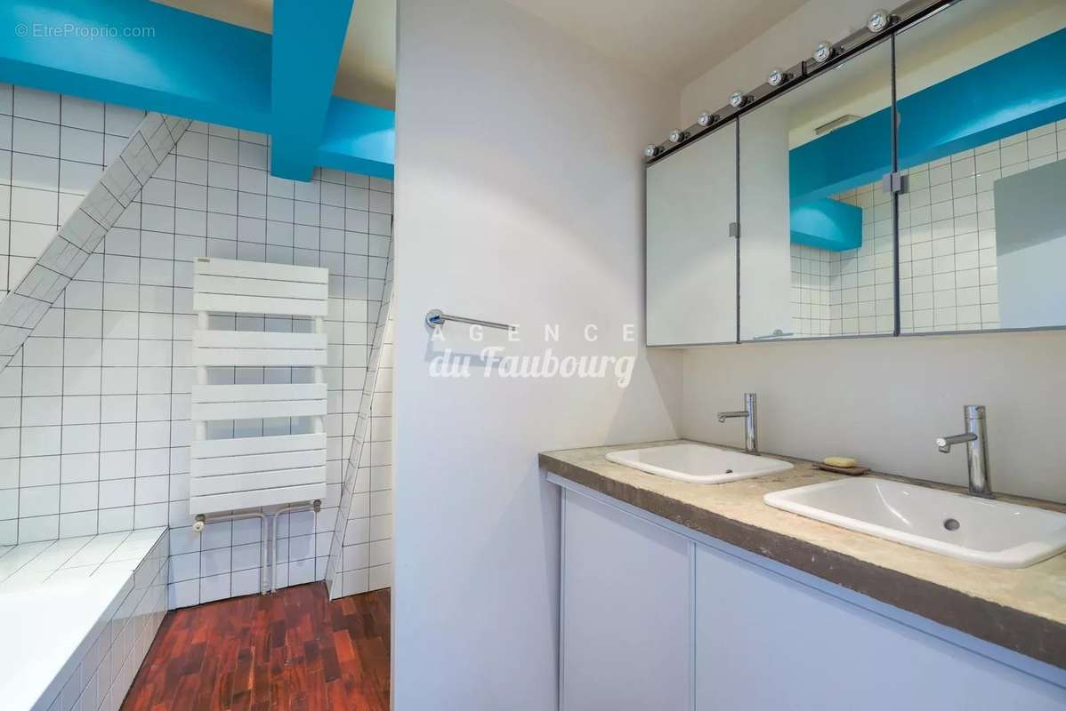 Appartement à PARIS-10E