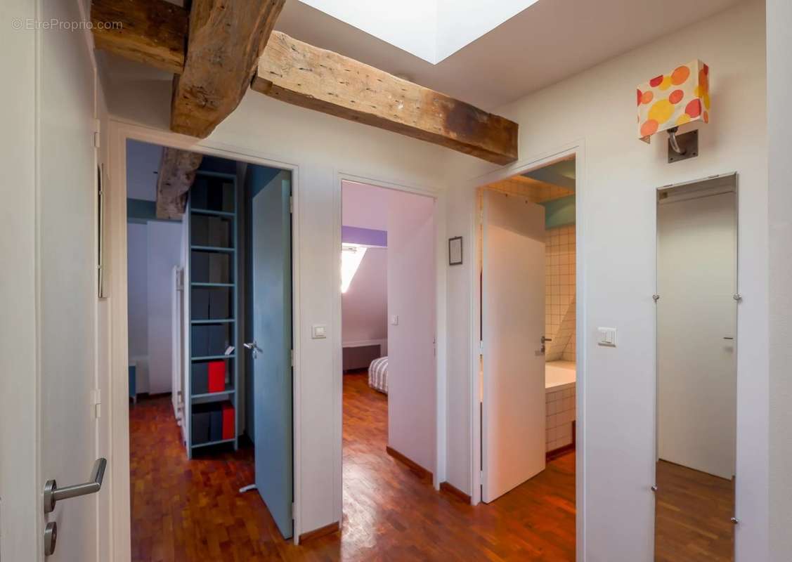 Appartement à PARIS-10E