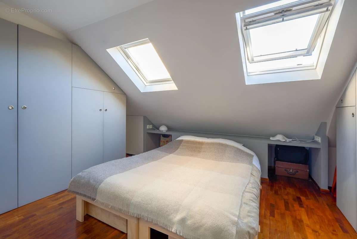 Appartement à PARIS-10E