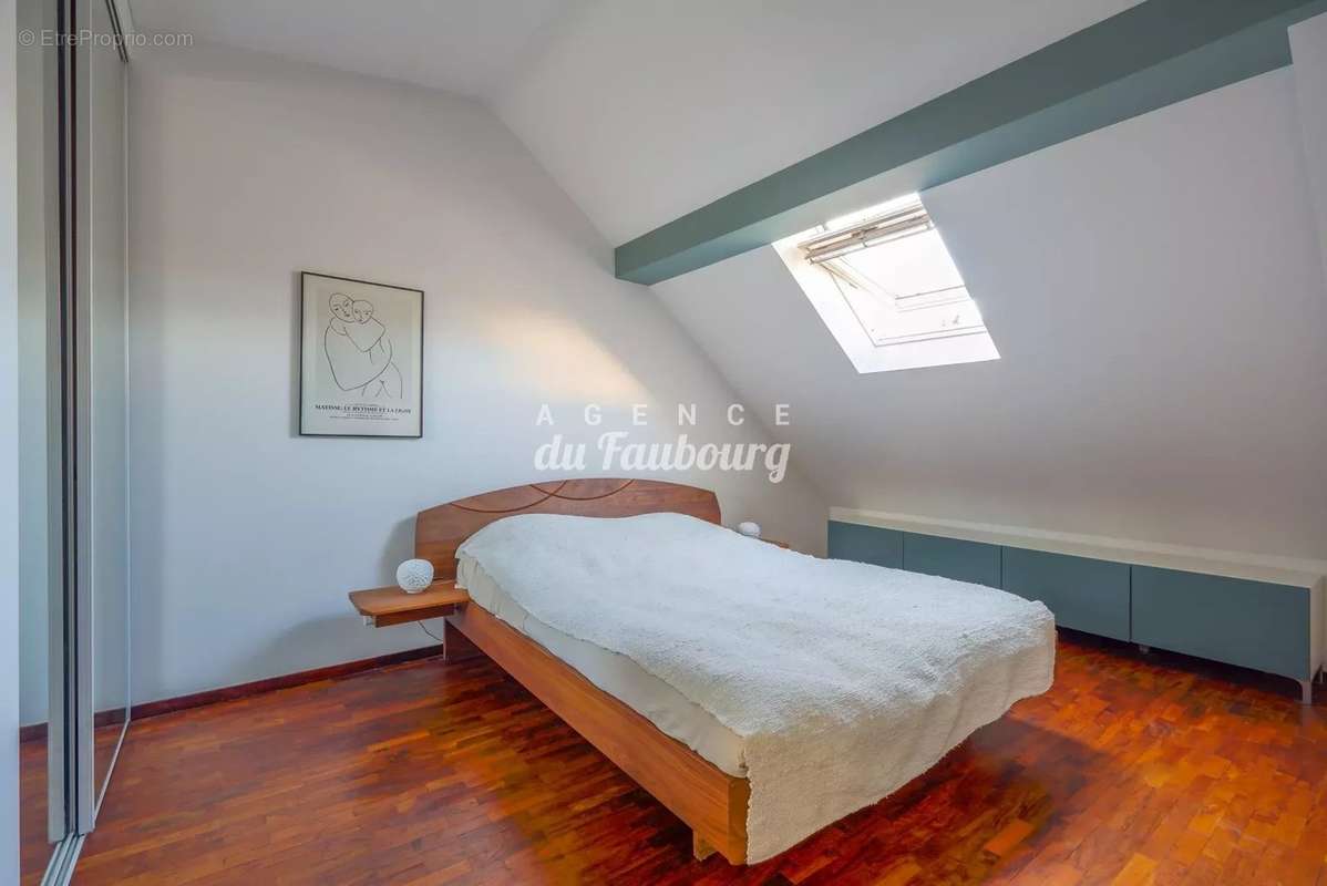 Appartement à PARIS-10E