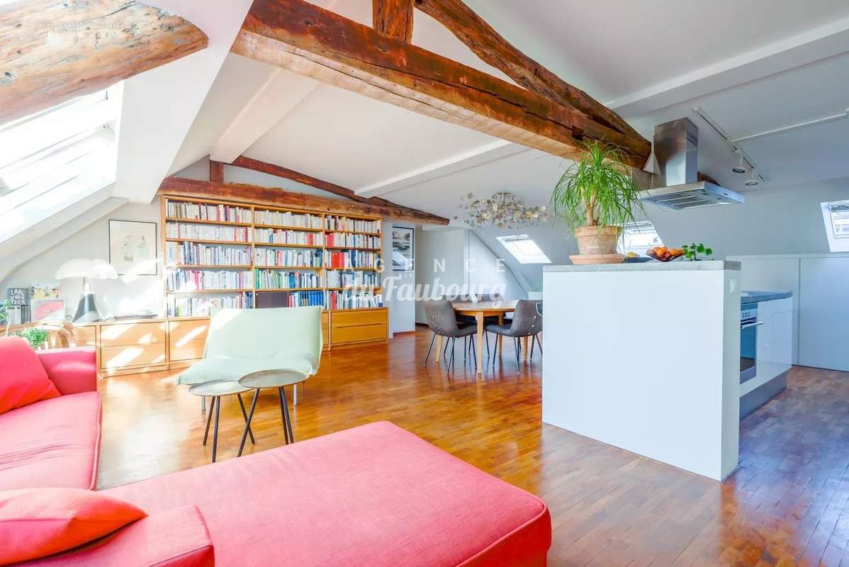 Appartement à PARIS-10E