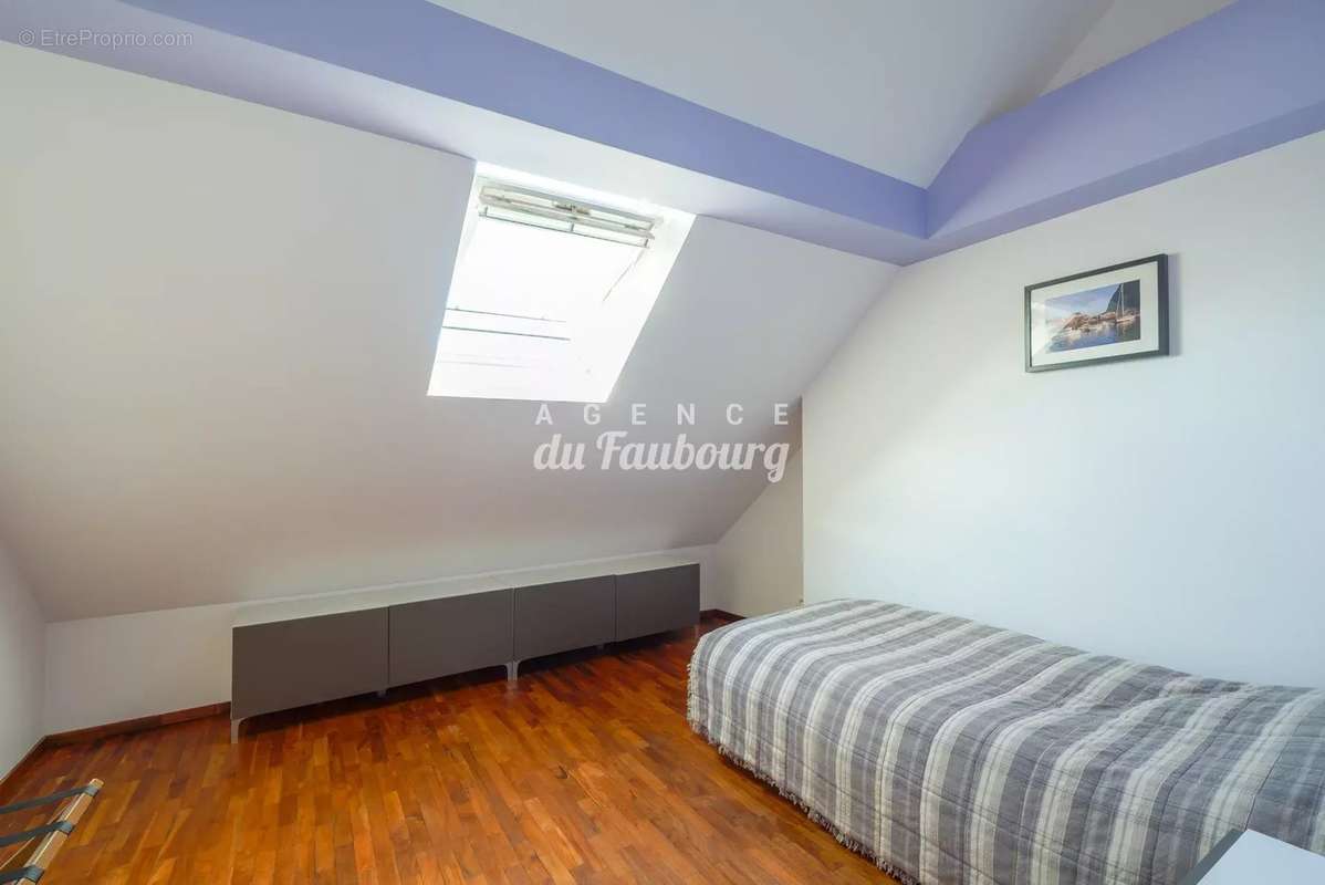 Appartement à PARIS-10E