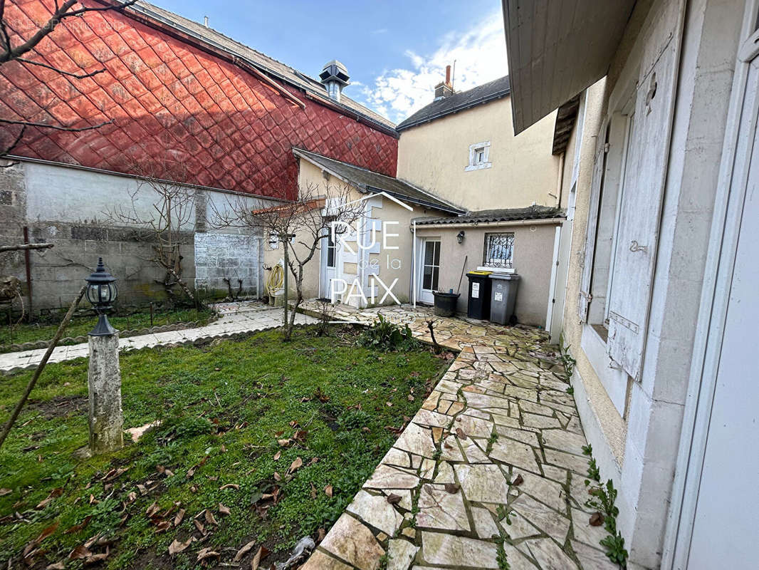 Maison à PARTHENAY