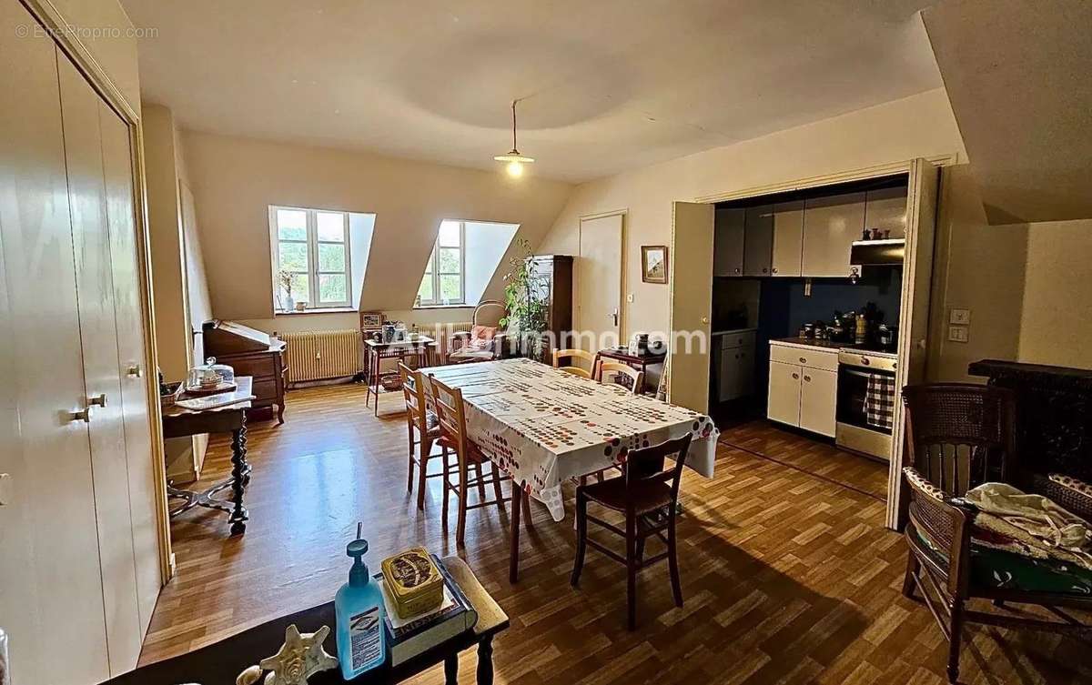 Appartement à LONS-LE-SAUNIER