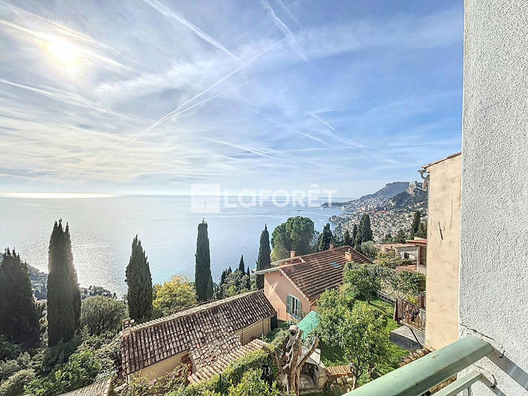 Appartement à ROQUEBRUNE-CAP-MARTIN