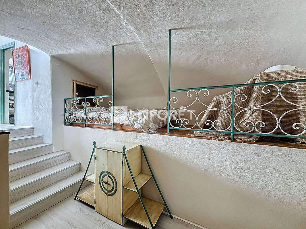 Appartement à ROQUEBRUNE-CAP-MARTIN