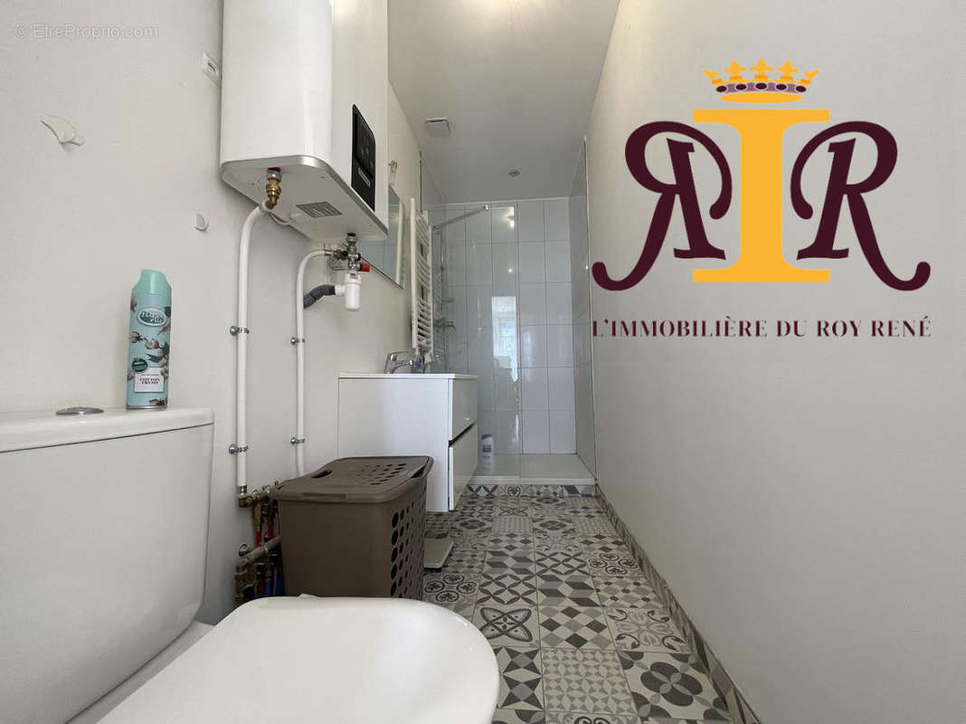 Appartement à FONTVIEILLE