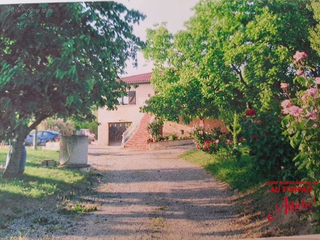 Maison à VILLENEUVE-LES-BOULOC