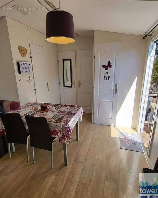 Maison à LE MUY