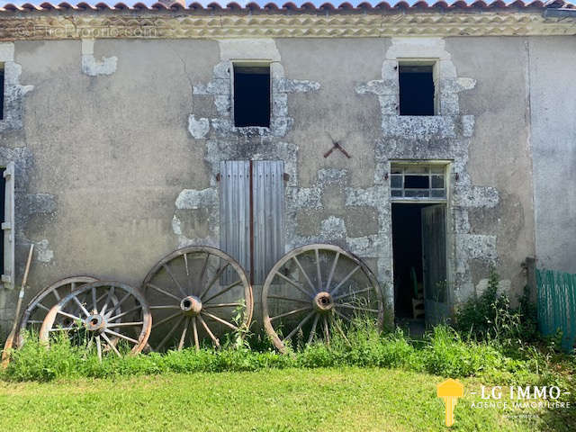 Maison à SAINT-THOMAS-DE-CONAC