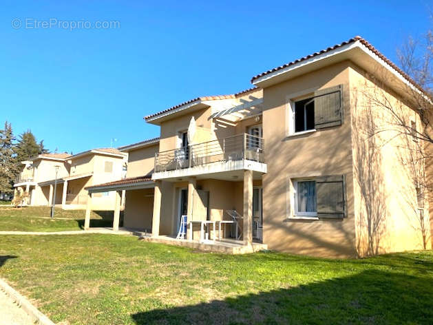 Appartement à LA LONDE-LES-MAURES