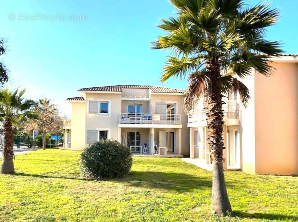 Appartement à LA LONDE-LES-MAURES