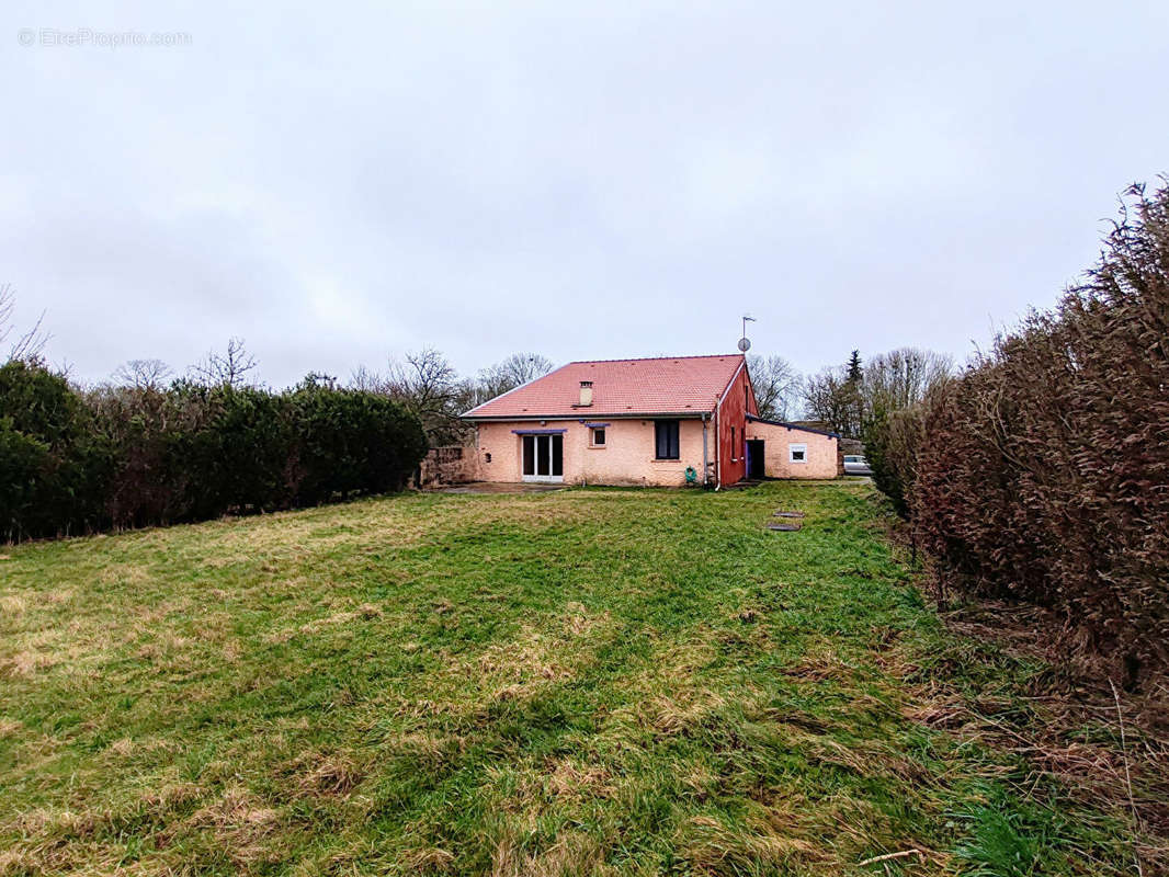 Maison à LIGNIERES-SUR-AIRE