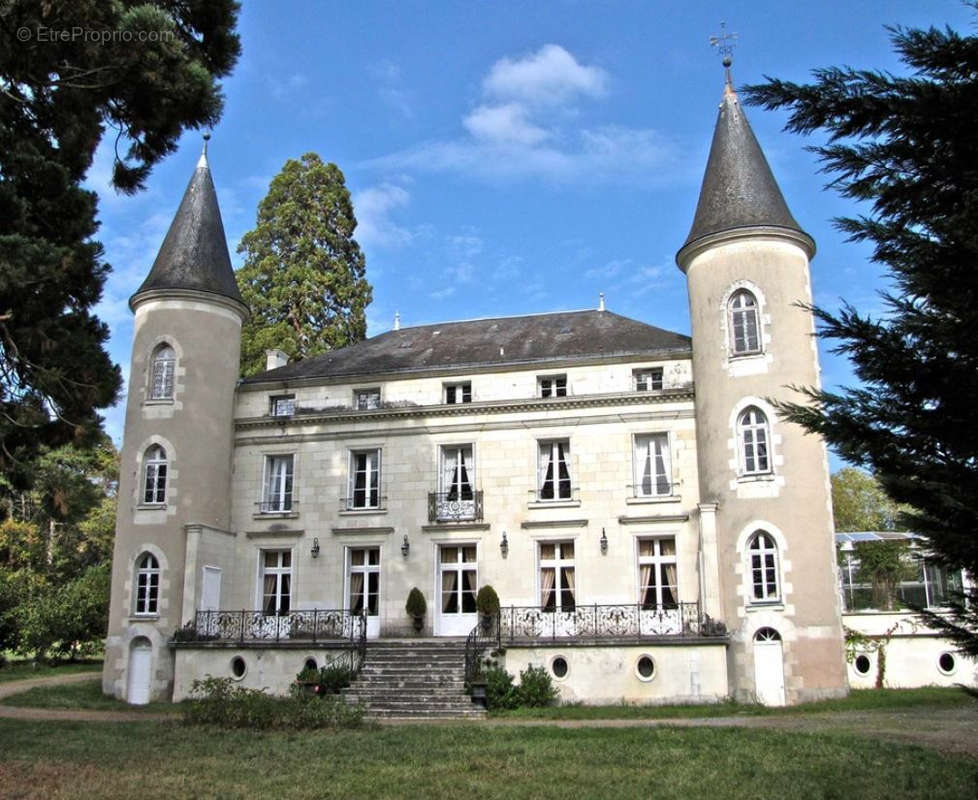 Maison à TOURNON-SAINT-PIERRE