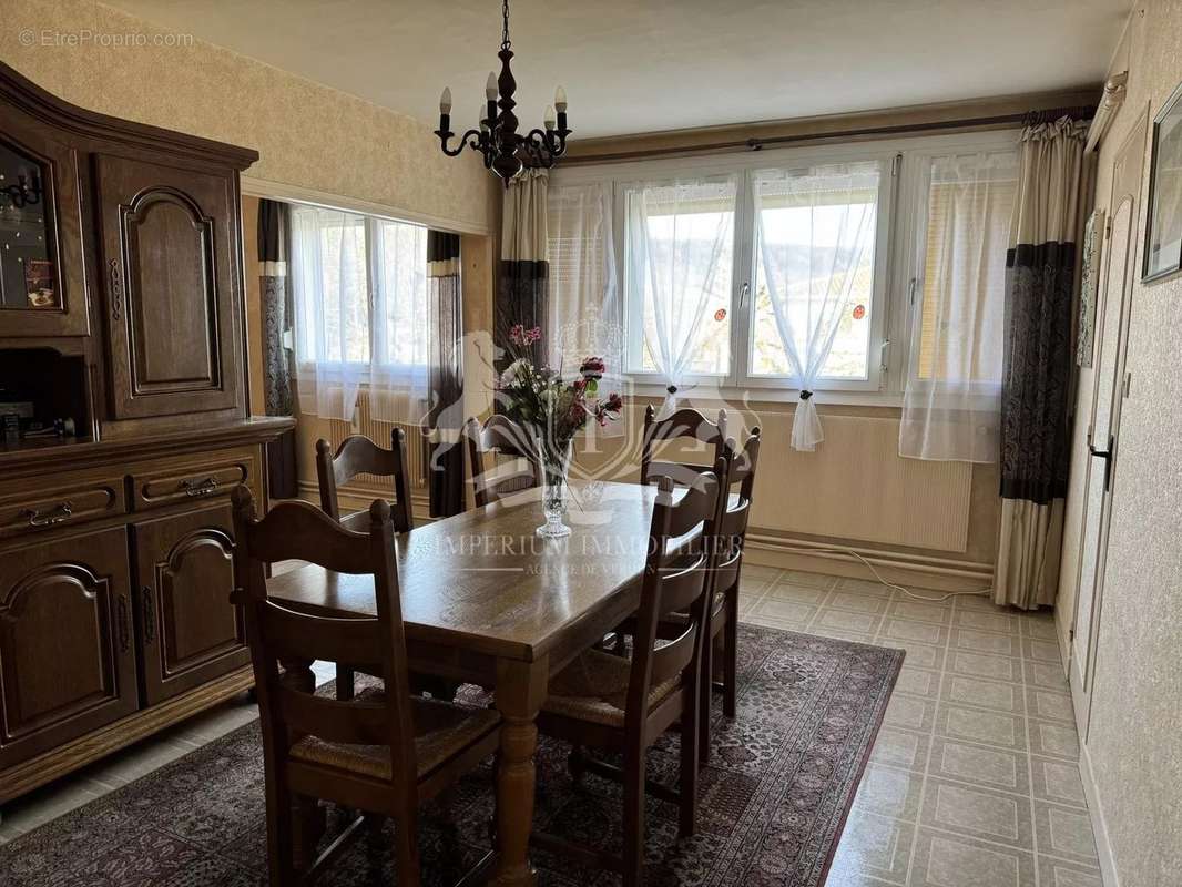 Appartement à BELLEVILLE-SUR-MEUSE