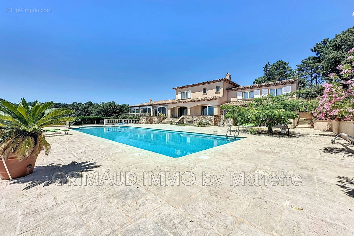 Maison à LA GARDE-FREINET