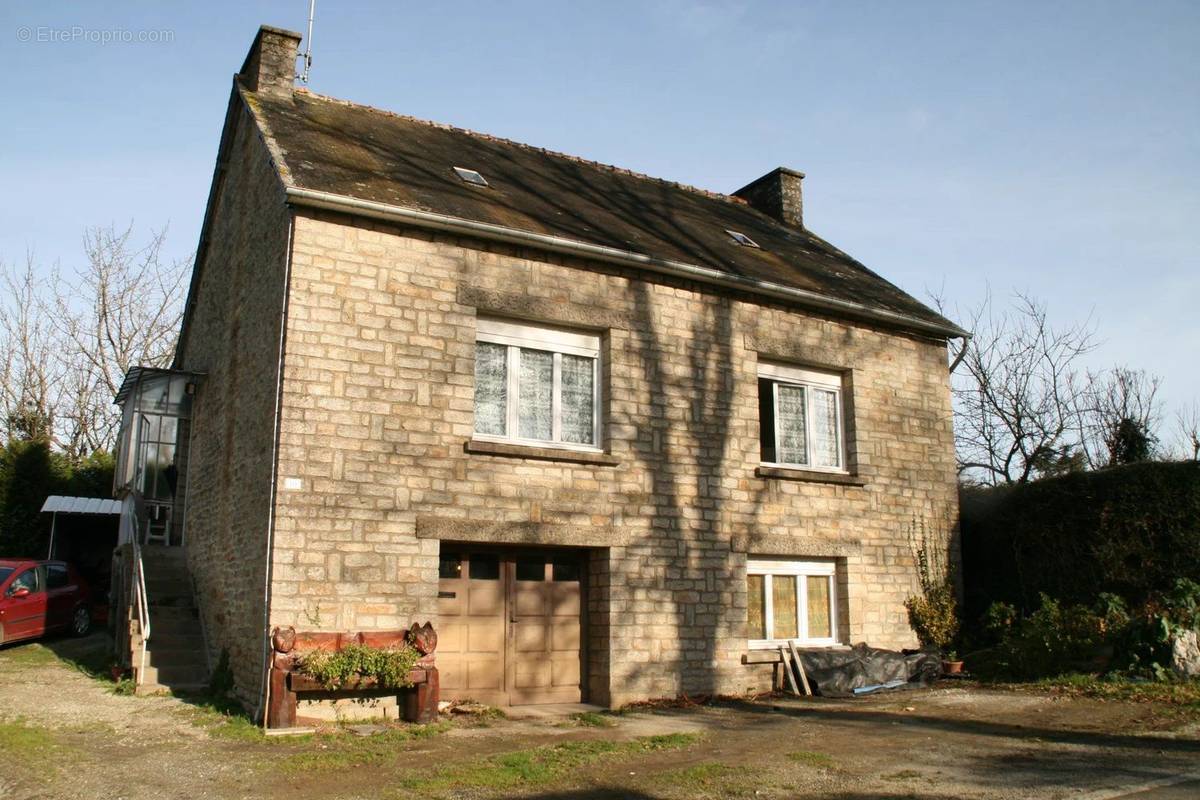 Maison à SAINT-SERVANT