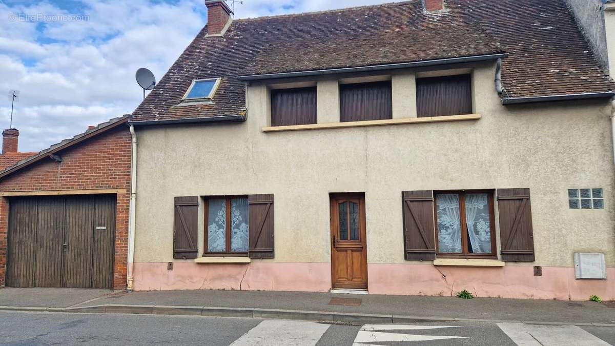 Maison à MAINTENON