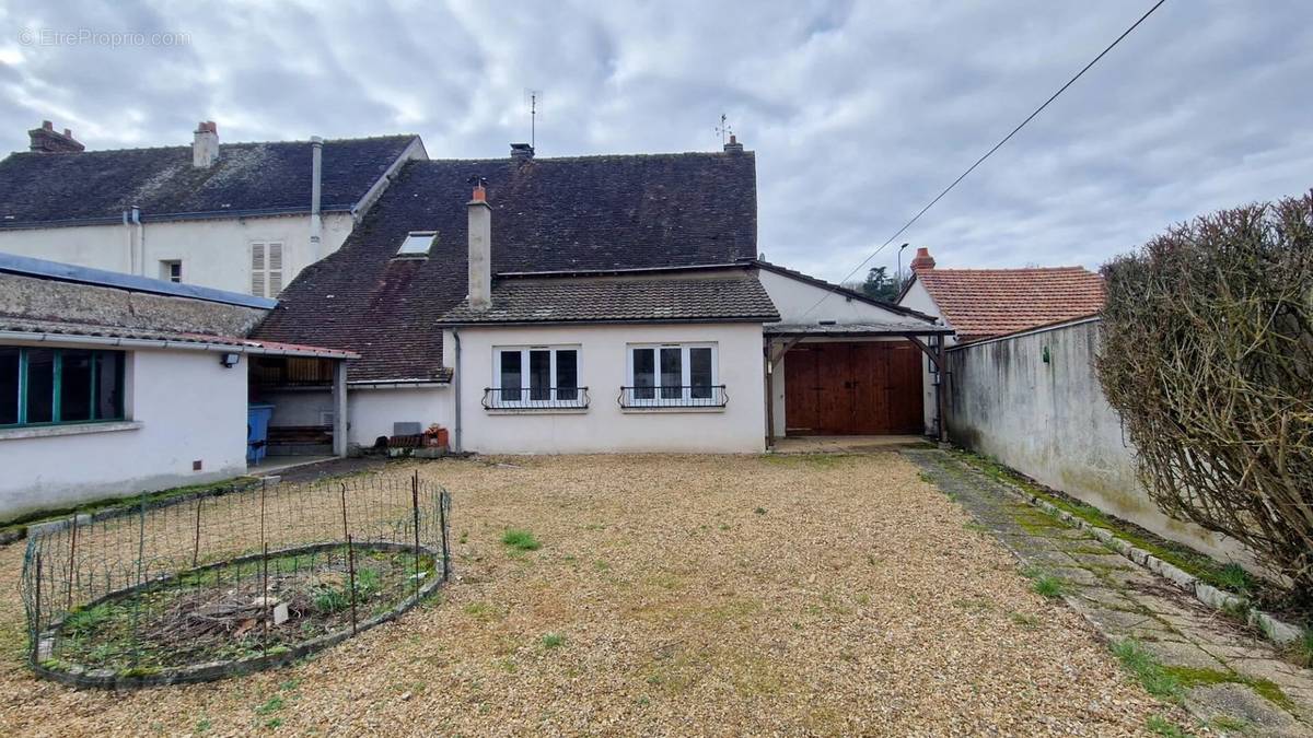 Maison à MAINTENON