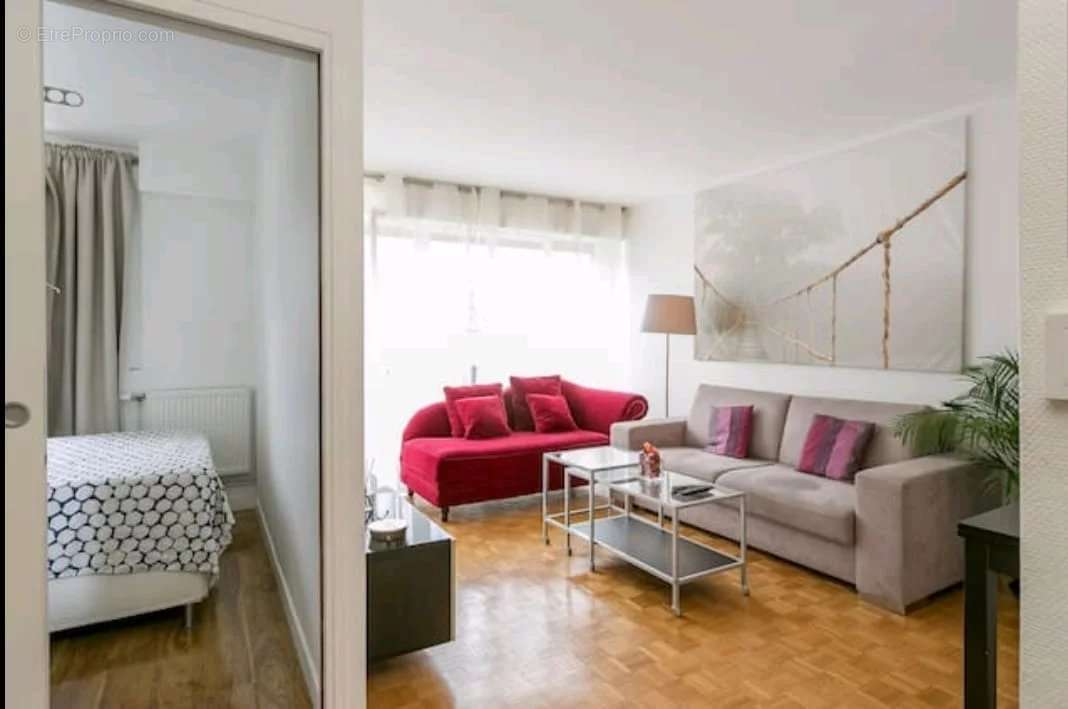 Appartement à NEUILLY-SUR-SEINE