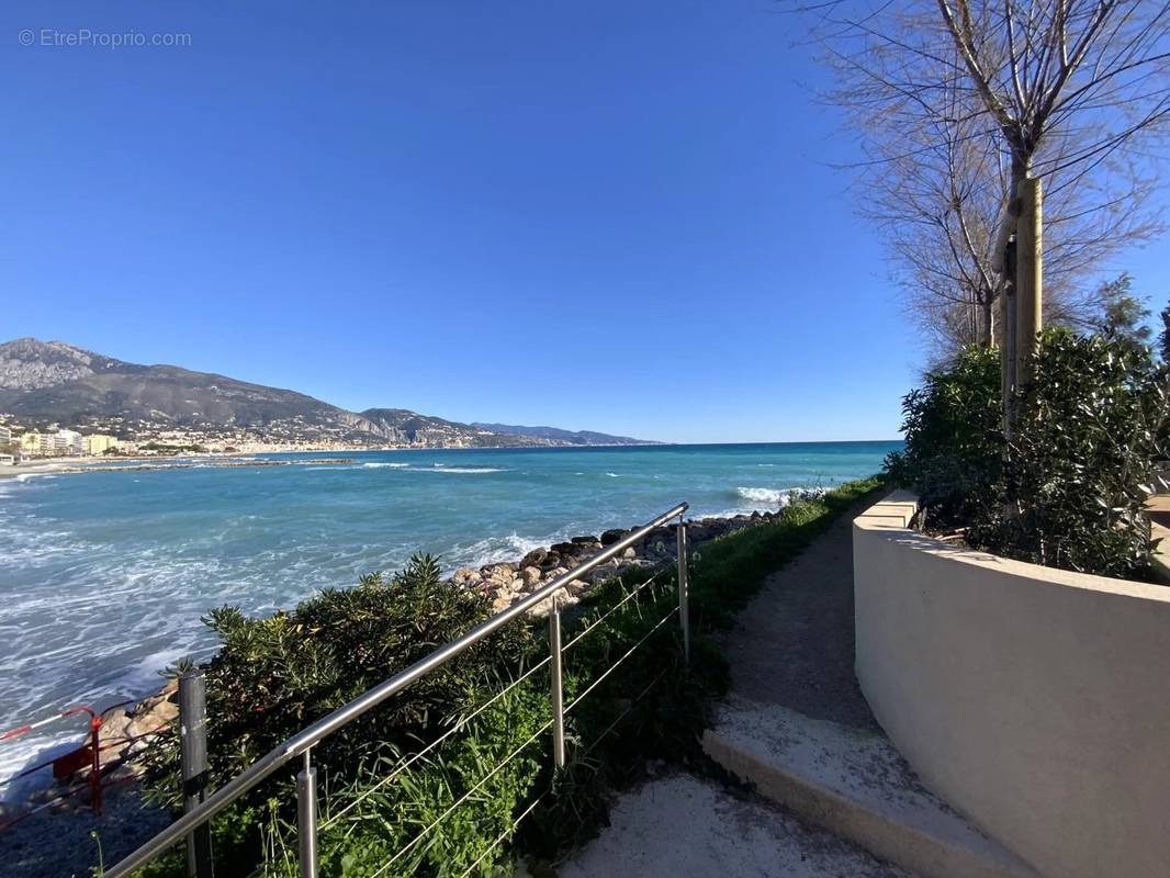 Appartement à ROQUEBRUNE-CAP-MARTIN