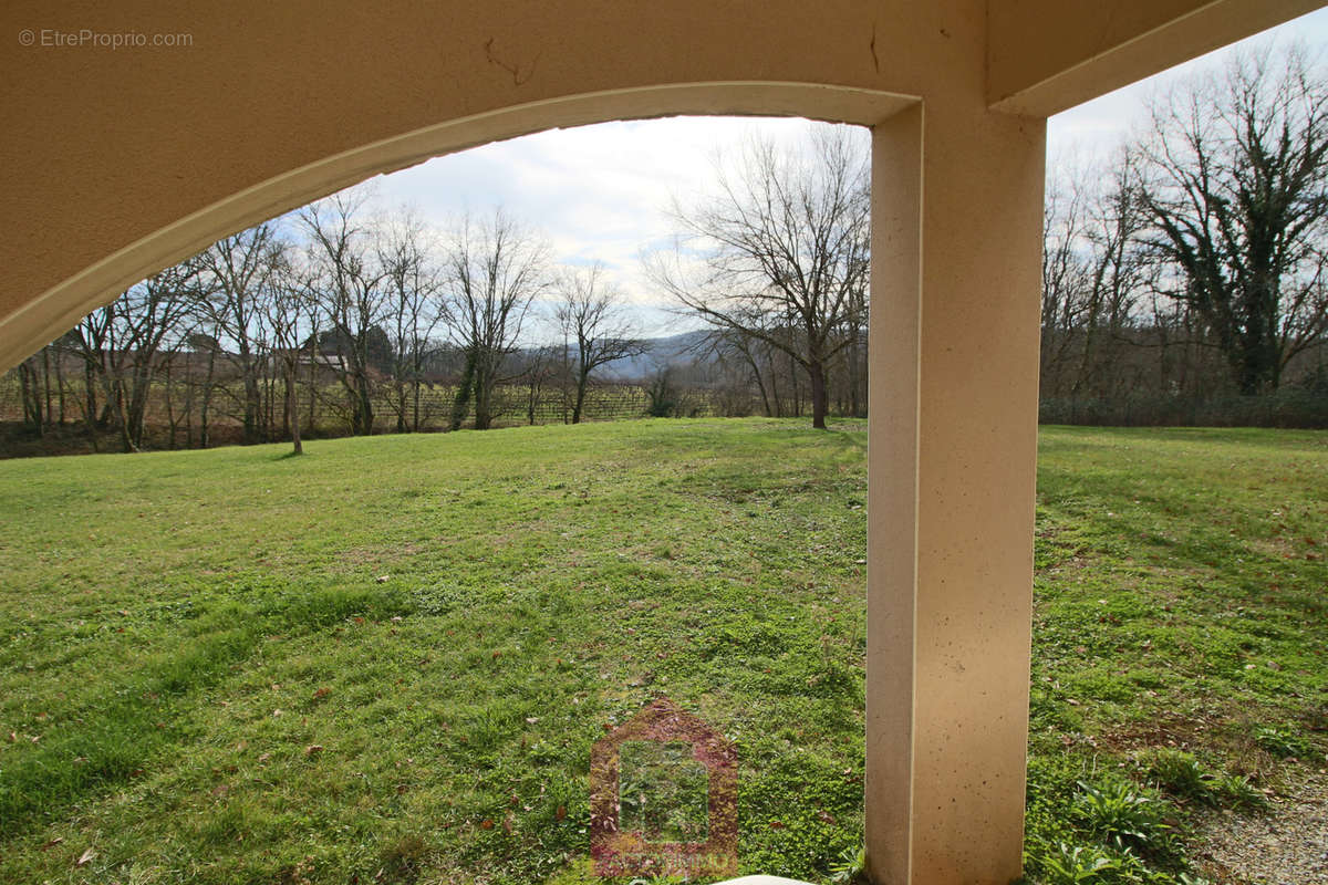 Appartement à PRAYSSAC