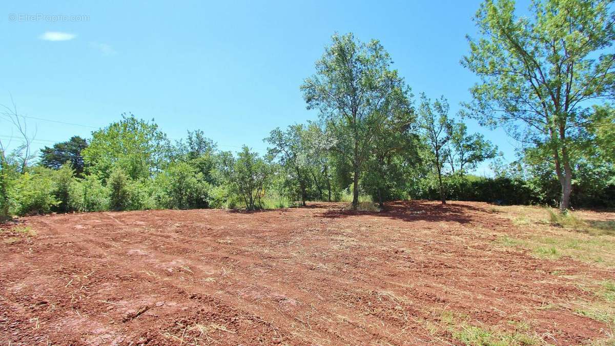 Terrain à LE CANNET-DES-MAURES