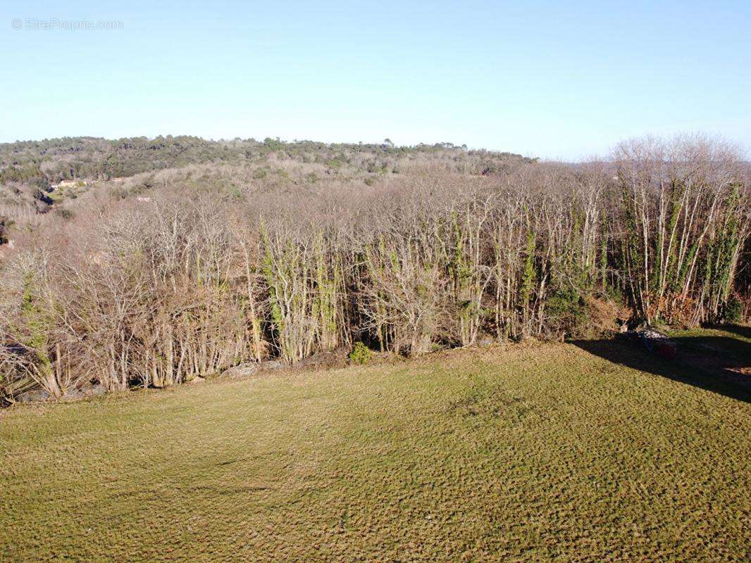 Terrain à CALVIAC-EN-PERIGORD