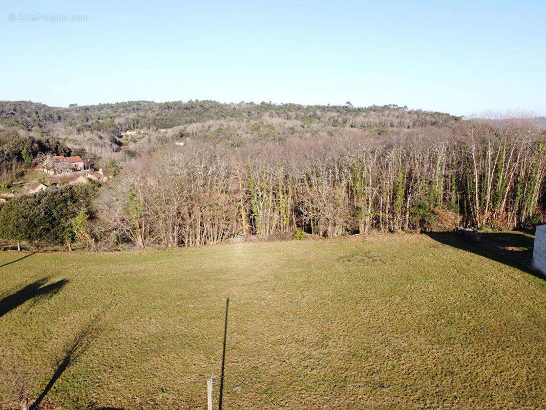 Terrain à CALVIAC-EN-PERIGORD