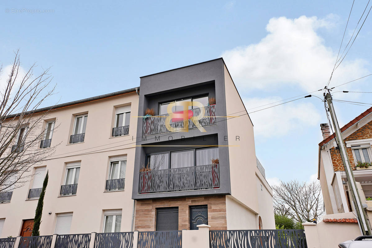 Appartement à SAINT-MAUR-DES-FOSSES